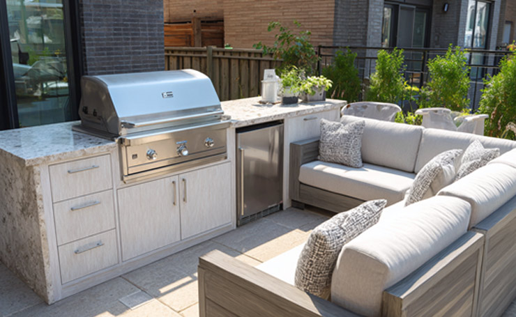 Covered Outdoor Kitchen Ideas for Small Spaces